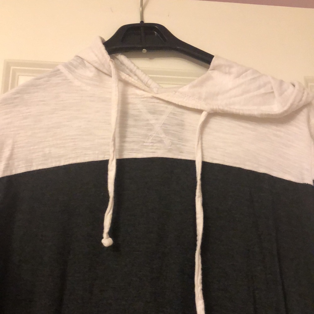 Shirt - Picture 2 of 4